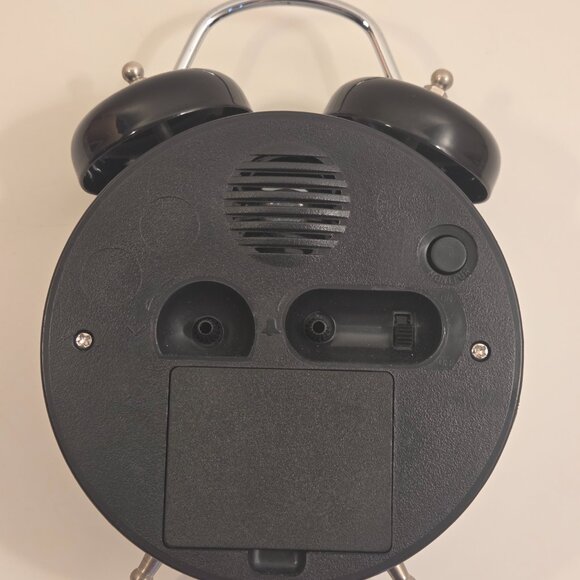 Brand New Penguin Twin Bell Alarm Clock – AA - Picture 2 of 6